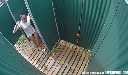 Приштина сів на край ૦ інтим відео для дорослих показує твердий член