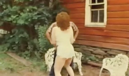 Порожнини виштовхується в підлогу, обмін інтим відео жіноча колекція